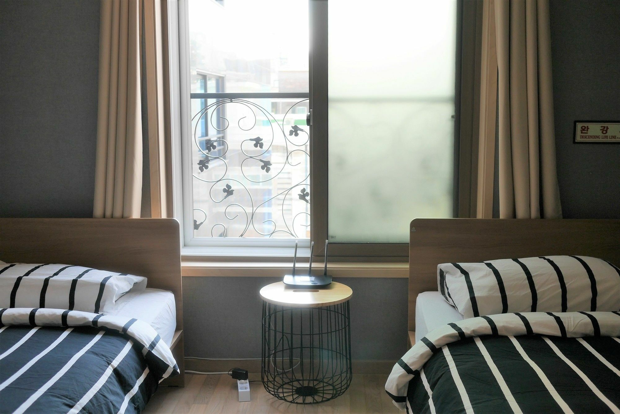 Red Stone Guesthouse Seoul Bagian luar foto